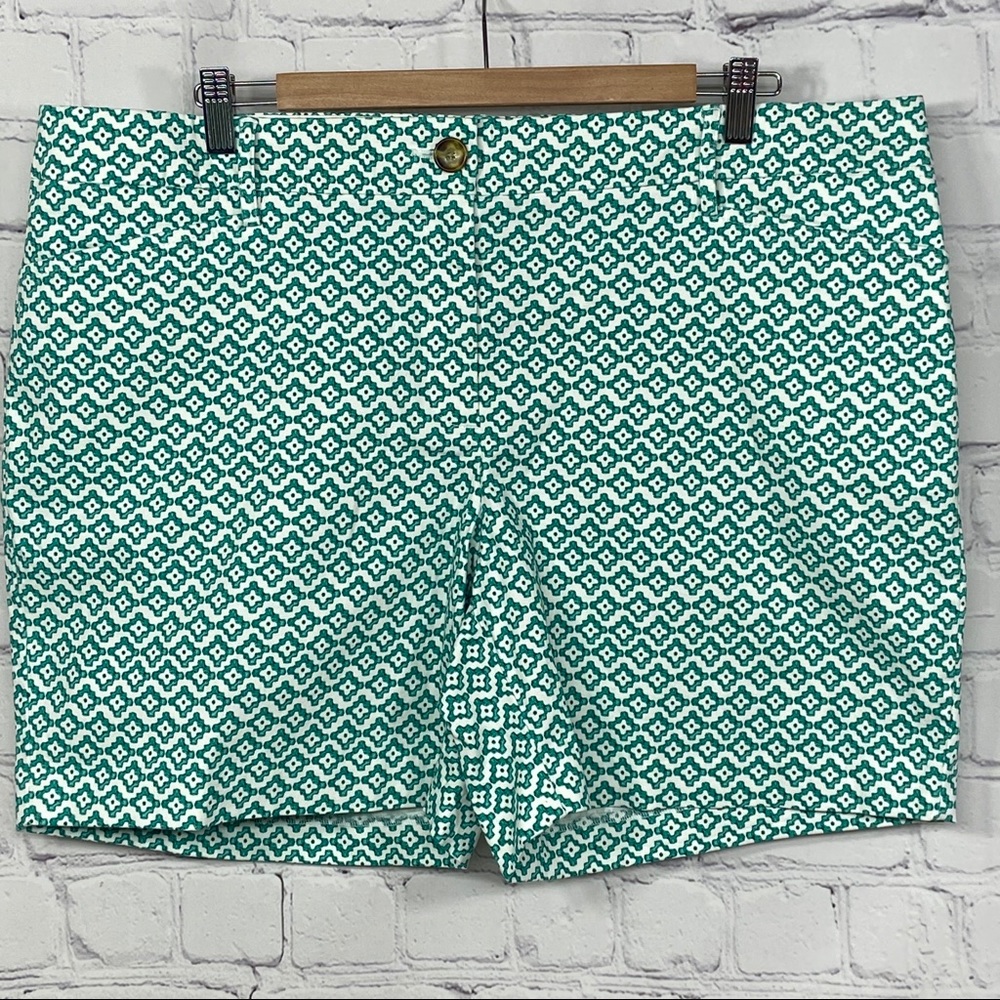 Lands End women’s mid rise shorts size 18p